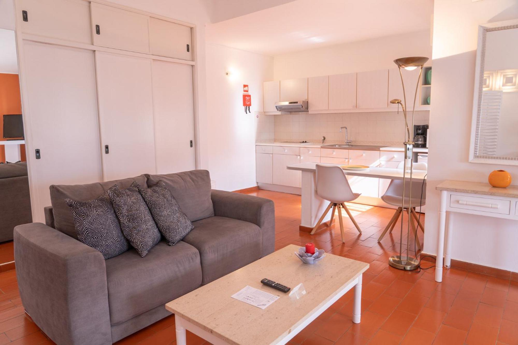 Studio Apartment